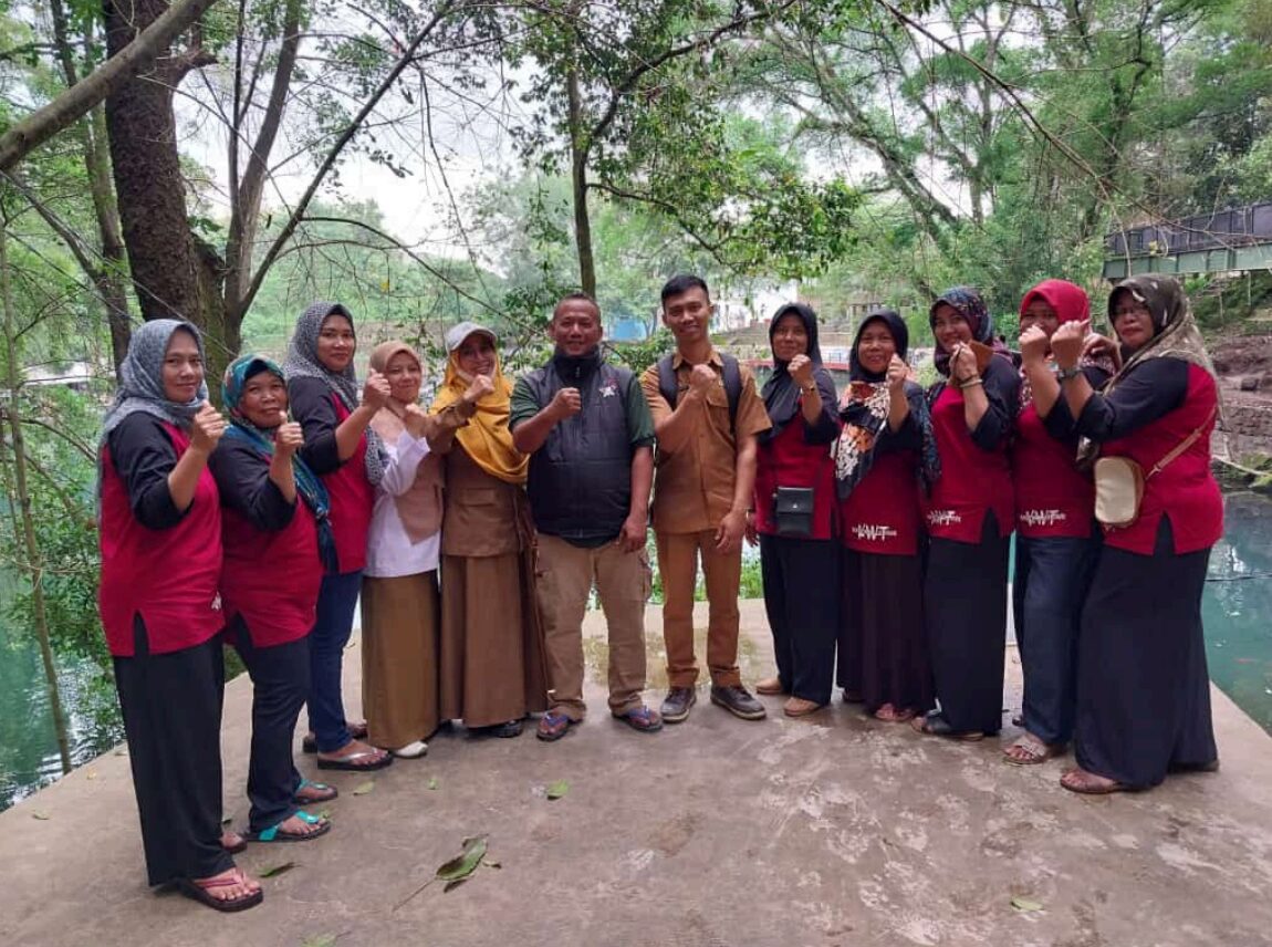 Pertemuan pengelola unit usaha