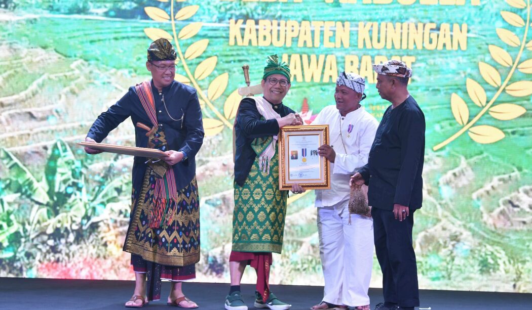Ruang pelayanan dan pengelolaan usaha