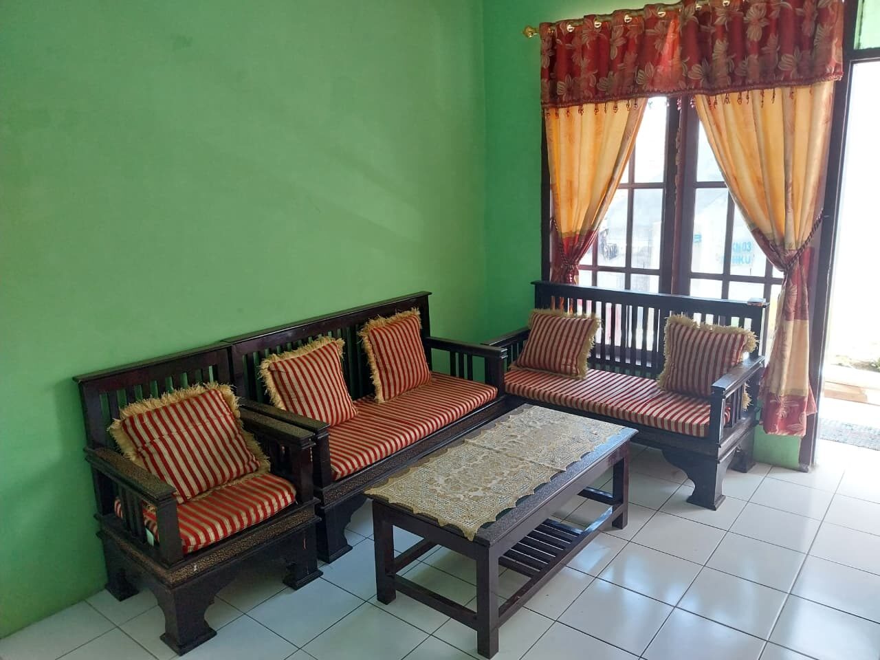 Ruang tamu Homestay Ibu Ita